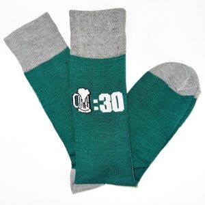 NWOT, Men’s Novelty “Beer:30” Socks, One Size (8-13)